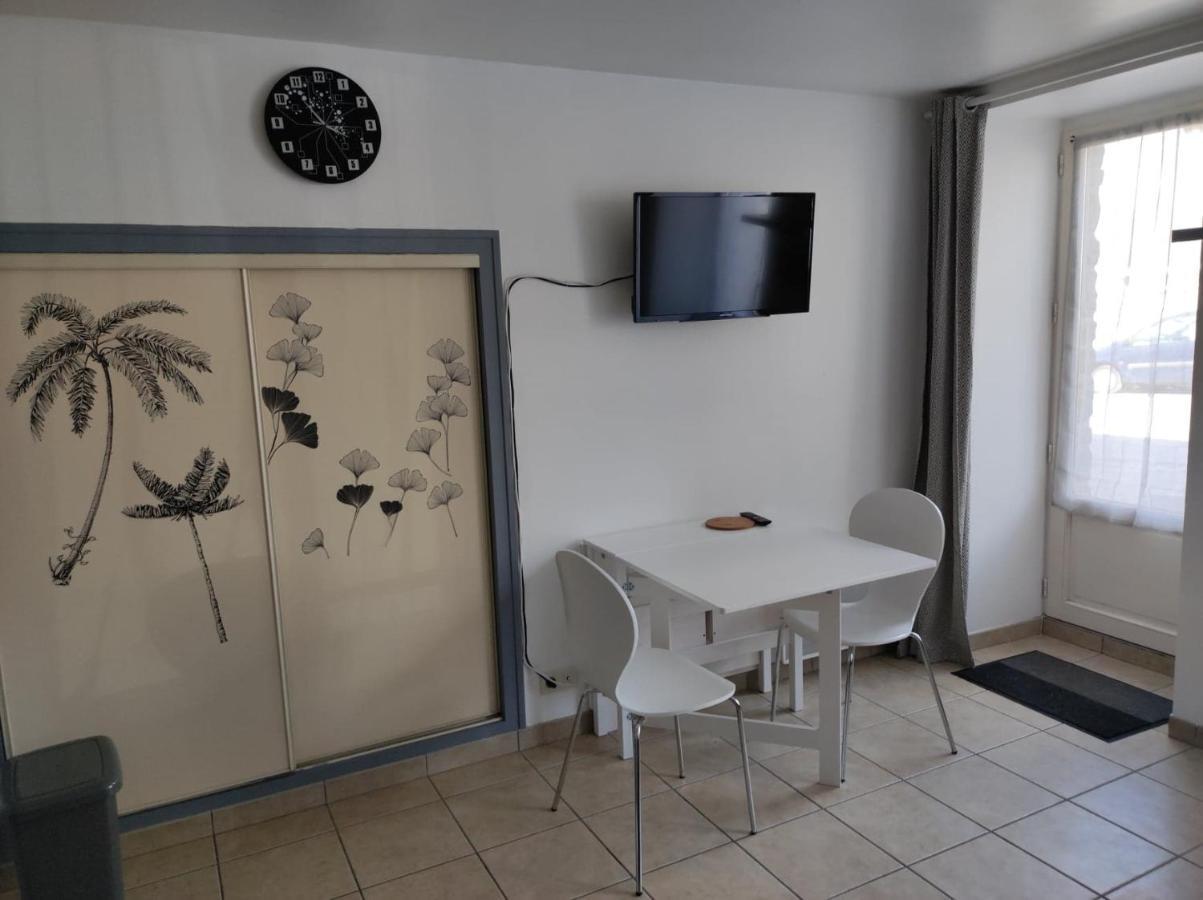 Studio 2 Personnes En Centre Ville Saint-Pierre-de-Plesguen Bagian luar foto